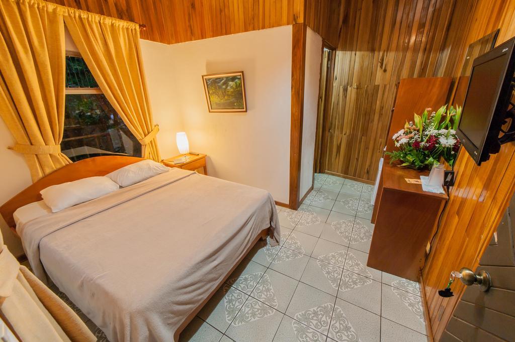 Cabinas Eddy B&B Монте-Верде Экстерьер фото
