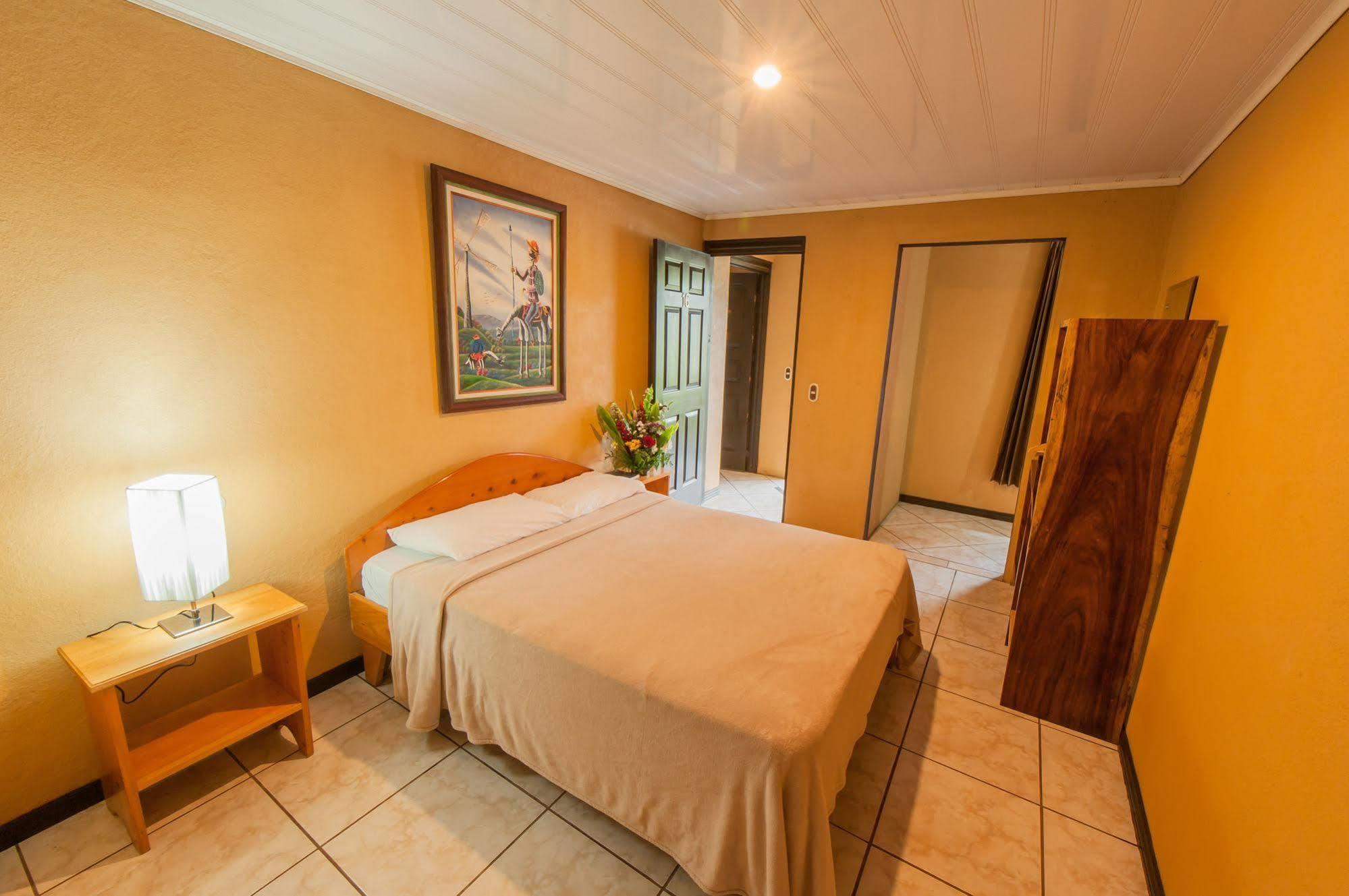 Cabinas Eddy B&B Монте-Верде Экстерьер фото