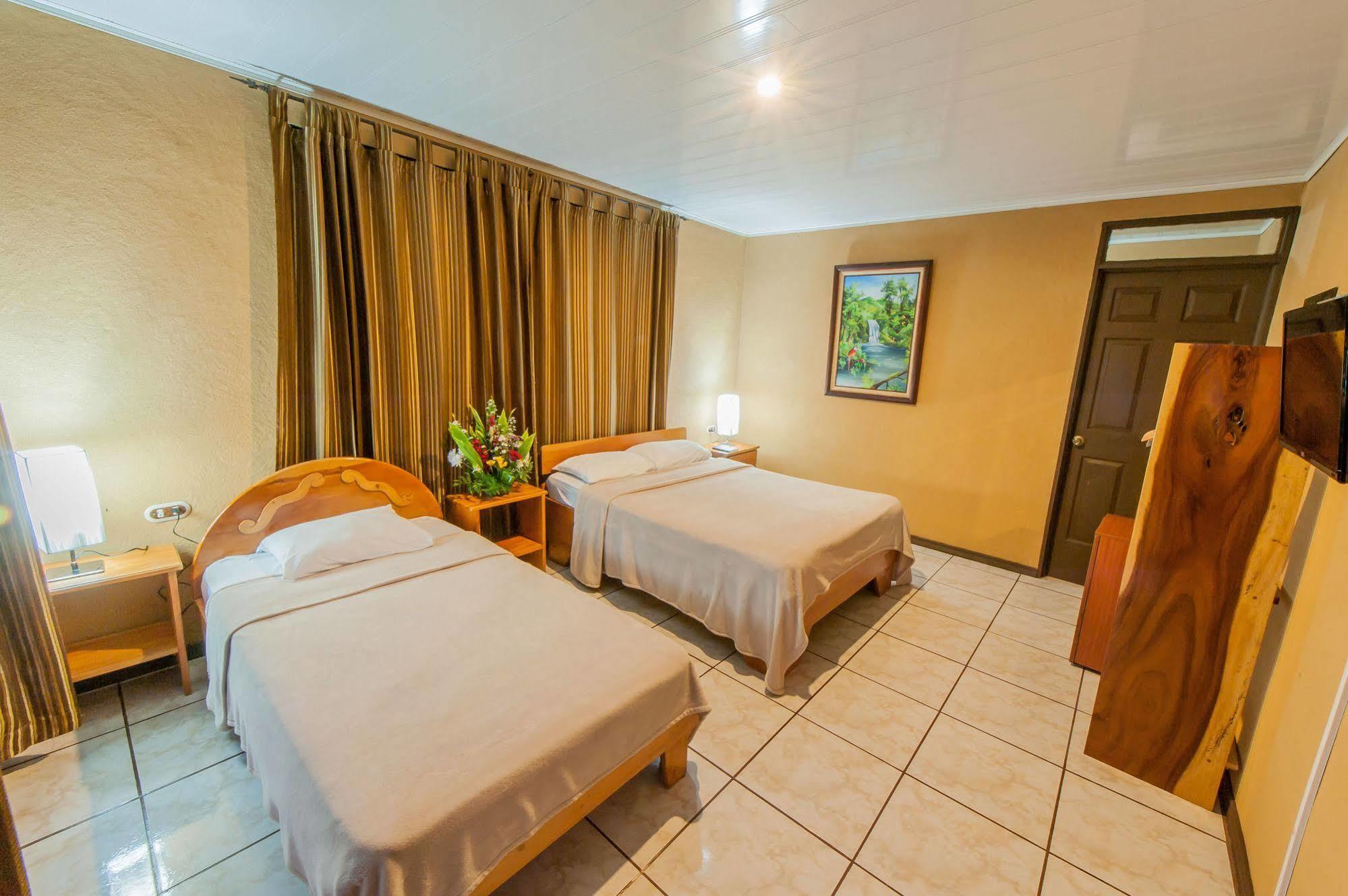 Cabinas Eddy B&B Монте-Верде Экстерьер фото